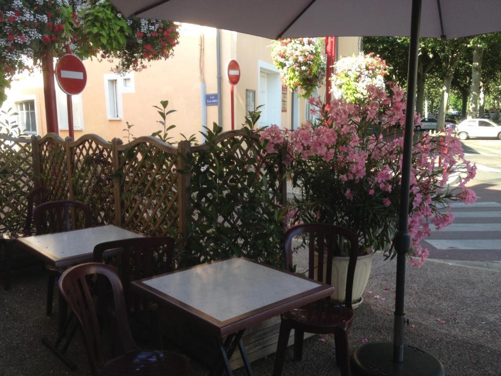 Hotel Des Remparts Villeneuve-sur-Lot Εξωτερικό φωτογραφία