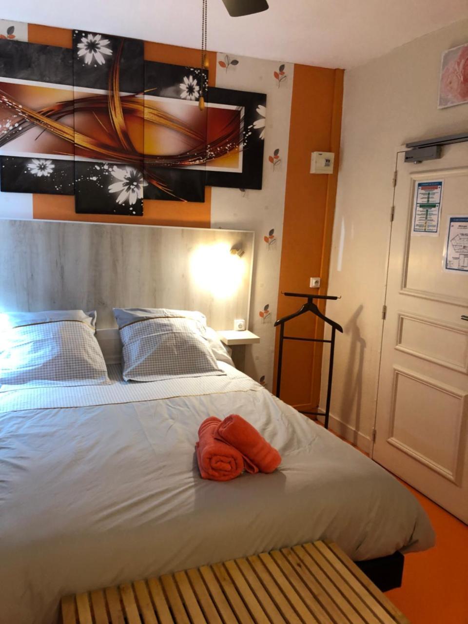 Hotel Des Remparts Villeneuve-sur-Lot Εξωτερικό φωτογραφία